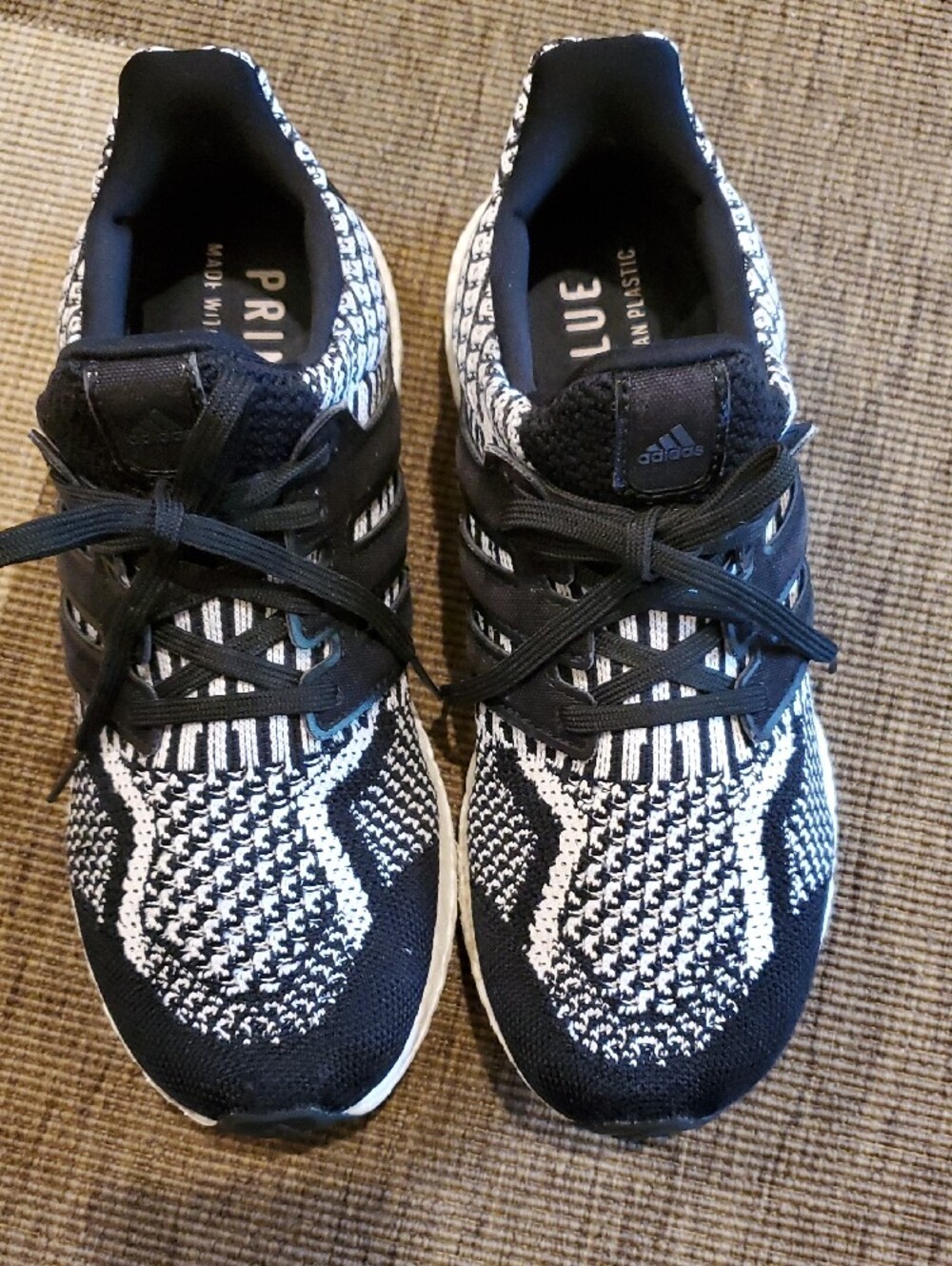 Adidas Women Black and White Ultra Boost Lace Up Sneakers 7.5